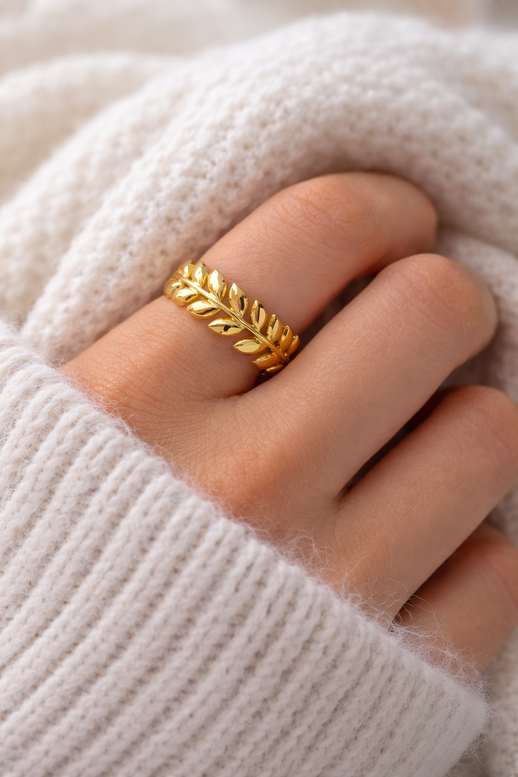 Golden Wreath Ring