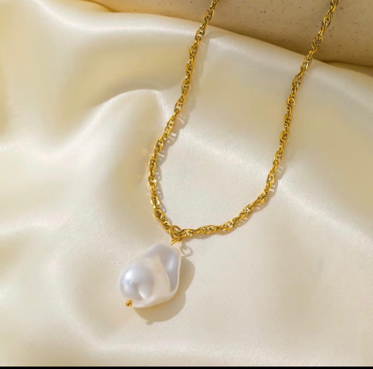 Pearl Dynasty Necklace
