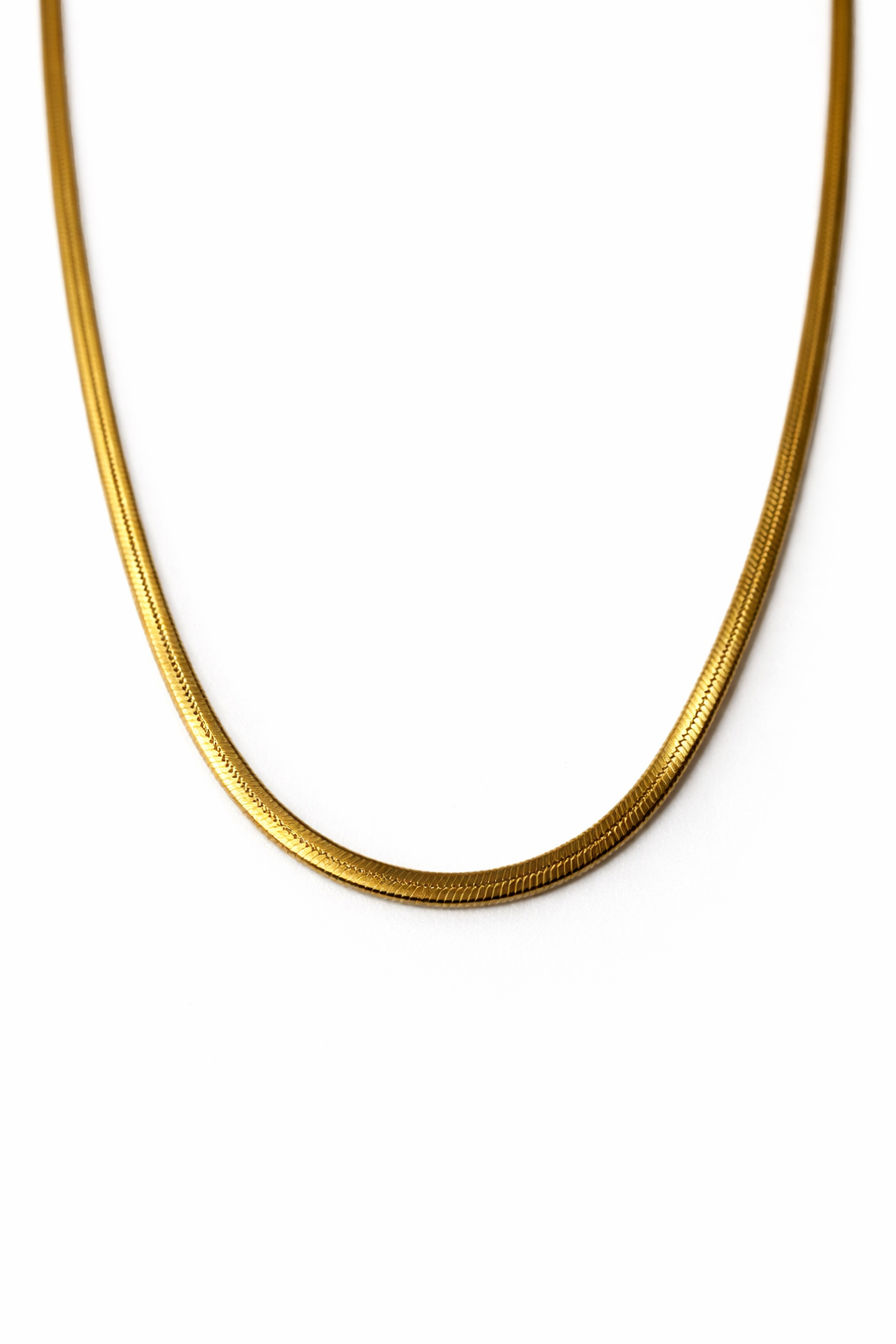 Noble Thread Necklace